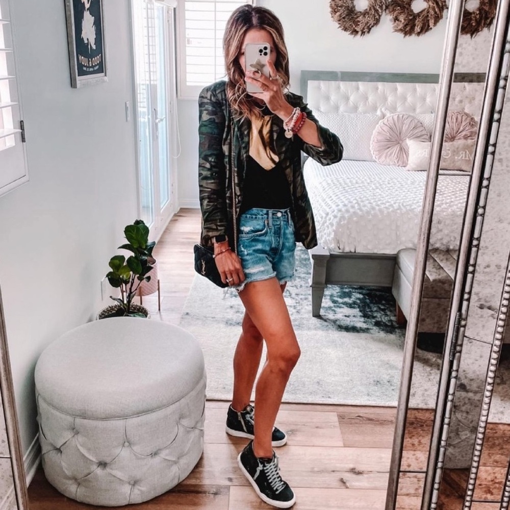 P448 Snakeskin high-tops Black and White Athletic Shoes